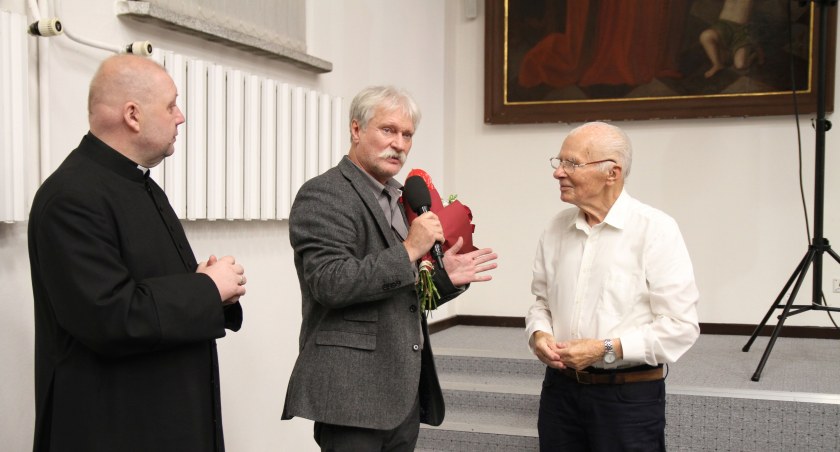 Łowicz. Prapremiera filmu o ks. Bolesławie Stefańskim, niezłomnym wikarym z Kocierzewa (foto, film)