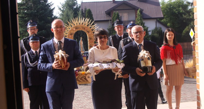 Łowicz. Dożynki parafialne w parafii Chrystusa Dobrego Pasterza (foto, film)