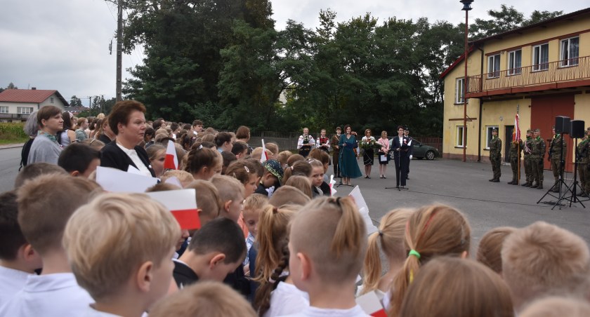 Wyjątkowe obchody święta Szkoły Podstawowej w Kocierzewie Płd. (foto,film)