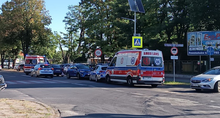 Łowicz. Wypadek na skrzyżowaniu przy hali OSiR nr 1 (foto)