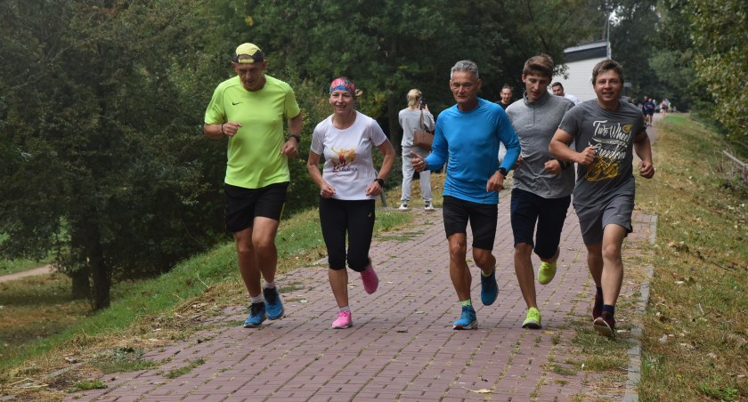 Na sportowo powitali jesień w Parku Błonie (foto)