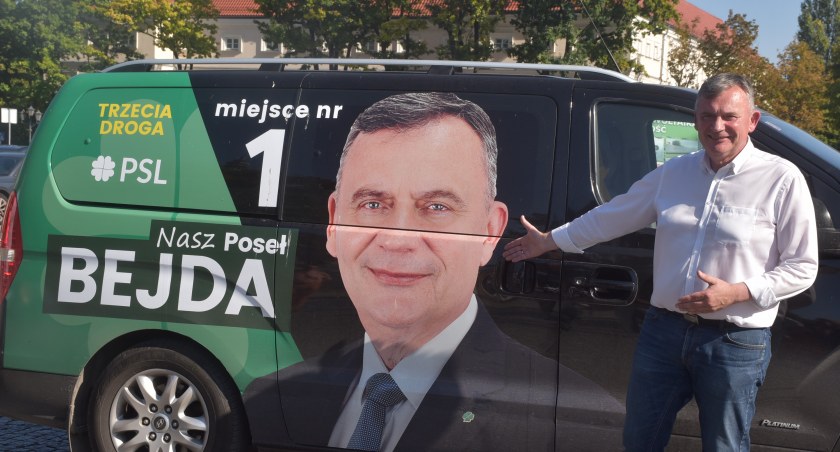 Paweł Bejda przemierza swój region wyborczy. Dziś zatrzymał się w Łowiczu (foto,film)
