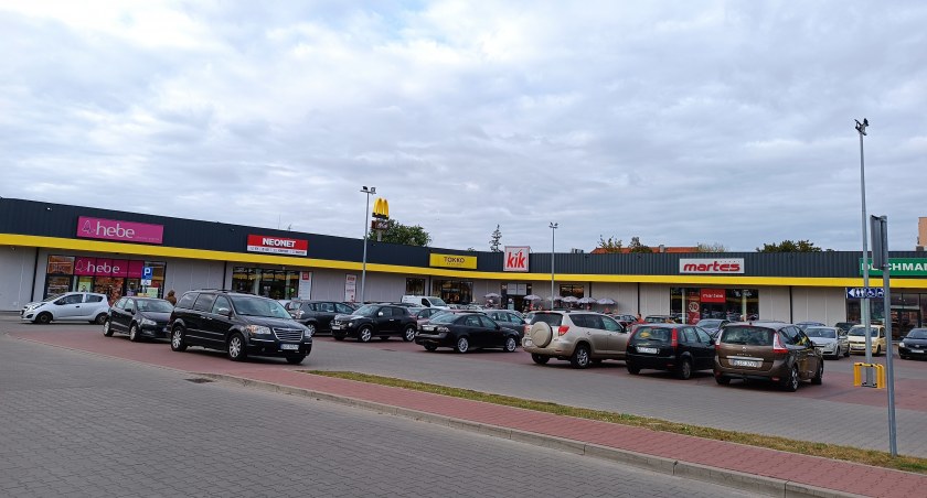 Aby w Łowiczu było bezpieczniej. Policjanci prewencyjnie w najbardziej newralgicznych punktach miasta!