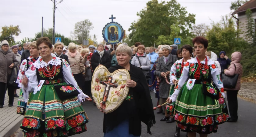 XIX Pielgrzymka Kół Żywego Różańca do Domaniewic (foto, film)