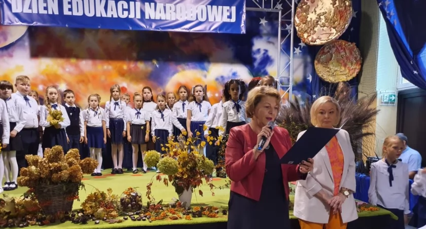 W łowickiej Dwójce świętowano Dzień Nauczyciela (foto, film)