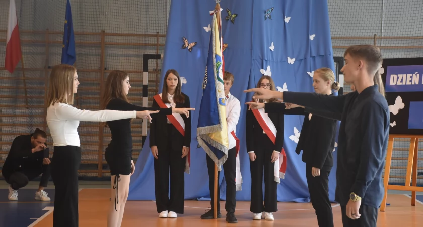 Dzień Nauczyciela i ślubowanie klas pierwszych w ZSP nr 3 (foto,film)