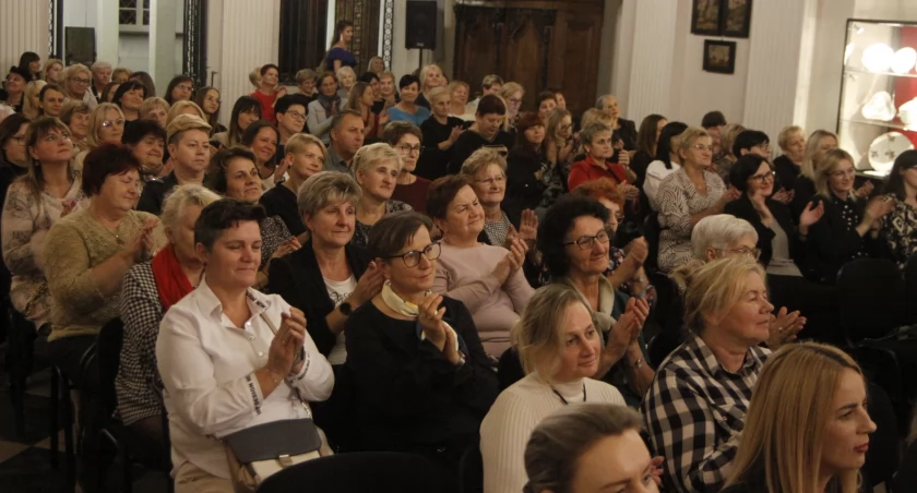 Koncert dla nauczycieli i pracowników szkół z gminy Łowicz (foto, film)