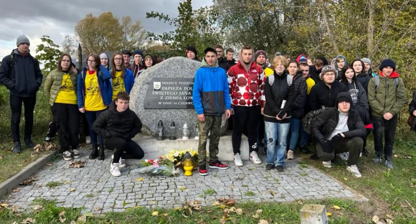 Dzień Papieski w Zduńskiej Dąbrowie (foto)