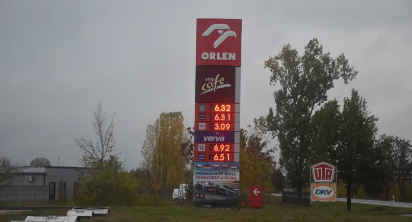 Ceny paliw na Wszystkich Świętych idą niestety w górę