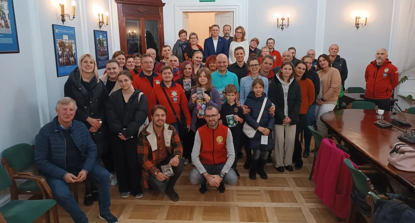 Spotkanie osób kwestujących na łowickich nekropoliach (foto)