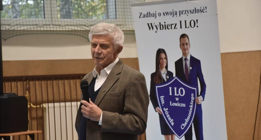 Marek Belka spotkał się z młodzieżą z I LO w Łowiczu (foto,film)
