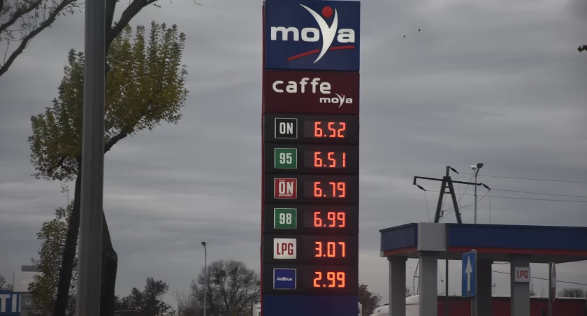 Pękła kolejna bariera. 7 zł za litr jeszcze w listopadzie?