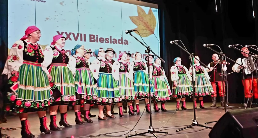 Bełchowskie Nutki i Nieborowianki wśród laureatów XXVII Biesiady pod Złotym Liściem w Łasku 