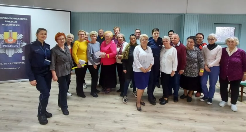 Policjanci z wizytą w Klubie Seniora Radość