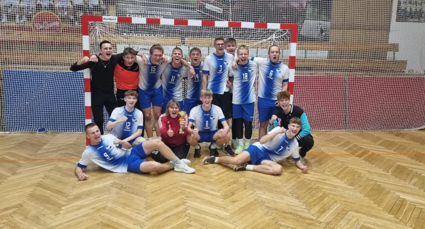 Męska reprezentacja z Medyka najlepsza w powiatowych zawodach w piłkę ręczną (foto)