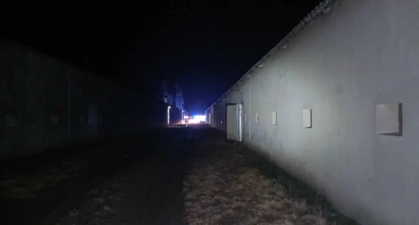 Lipnice. Pożar wielkopowierzchniowego budynku gospodarczego