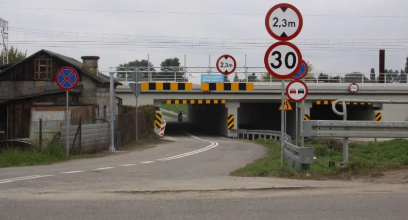Nieustąpienie pierwszeństwa przyczyną stłuczki w Łowiczu