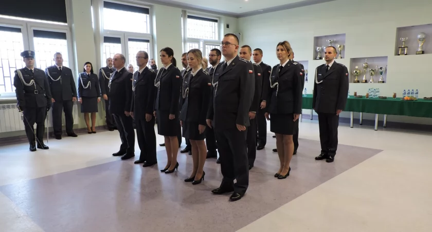 Łowicz. Awanse na wyższe stopnie służbowe w Zakładzie Karnym (foto)