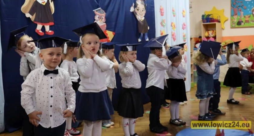 Przedszkole Pszczółka Maja. Uroczyste pasowanie na przedszkolaka (foto, film)