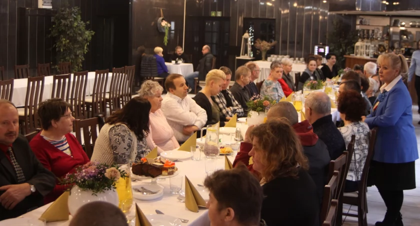 Spotkanie integracyjne uczestników ŚDS-u z rodzinami (foto)