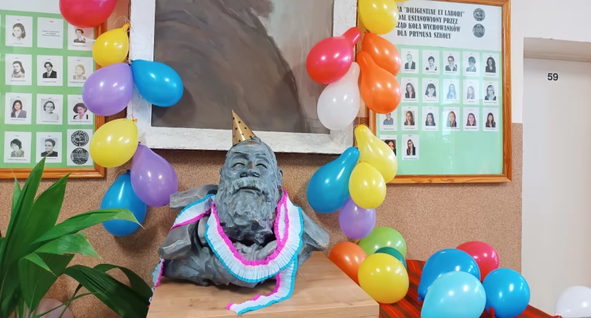 Święto Patrona w I LO w Łowiczu (foto)