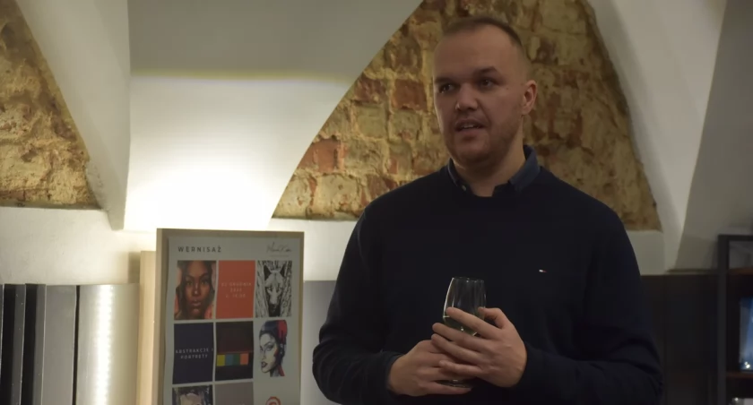 Dzieła Grzegorza Kubiaka wystawione wreszcie w Łowiczu (foto,film)