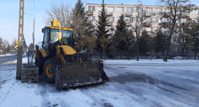 Awaria wodociągowa w Łowiczu. Część bloków bez wody (foto)