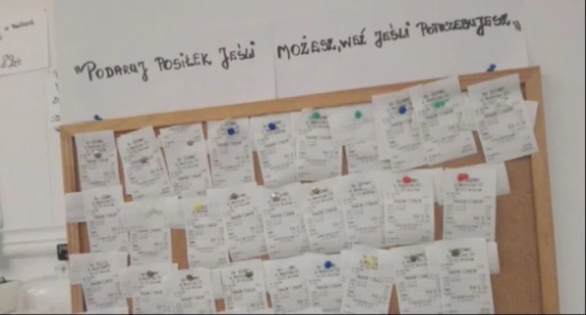 Zawieszony obiad. Akcja na rzecz osób potrzebujących