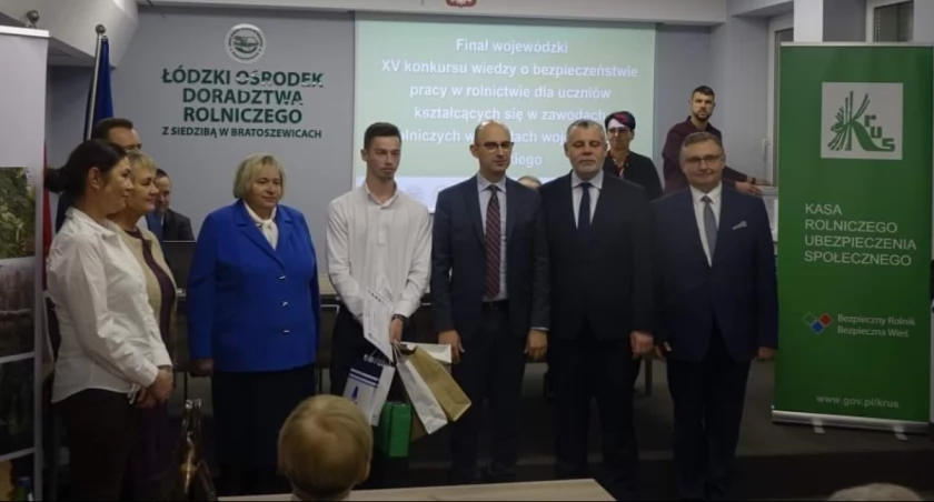 Sukces uczniów ze Zduńskiej Dąbrowy! O bezpieczeństwie pracy w rolnictwie wiedzą wszysko! 