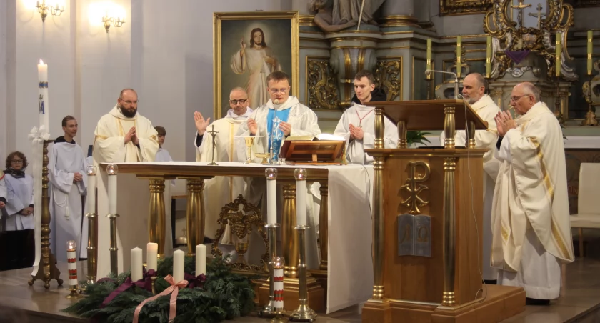 Łowicz. Pijarzy zawierzyli się Niepokalanemu Sercu Maryi (foto, film)