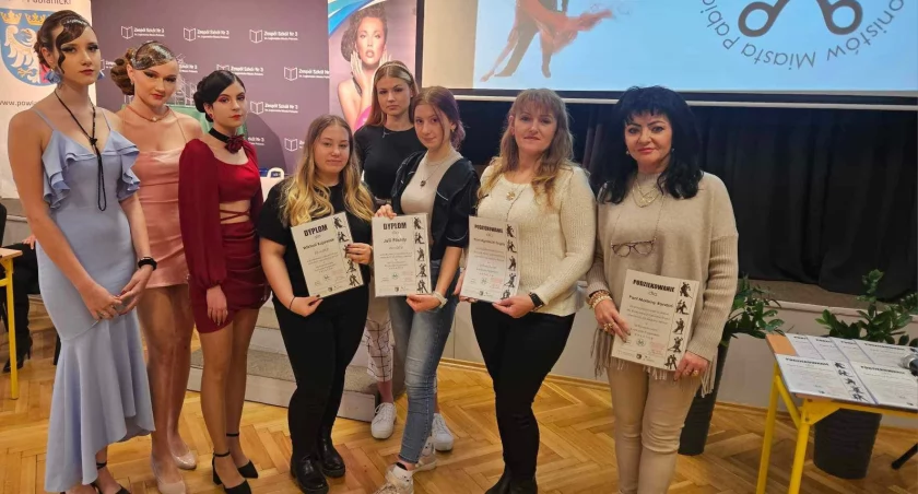 Uczennica ZSP 3 wyróżniona w Powiatowym Konkursie Fryzjerskim 