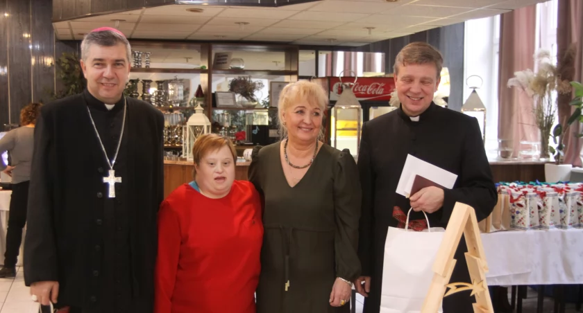 Wigilia uczestników Środowiskowego Domu Samopomocy w Łowiczu (foto)