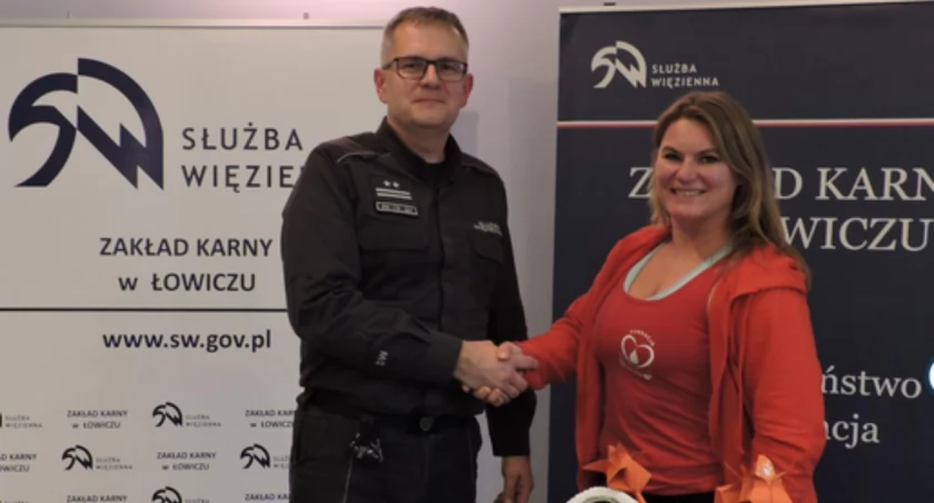 Więźniowie z Łowicza zrobili ozdoby świąteczne, by wesprzeć WOŚP