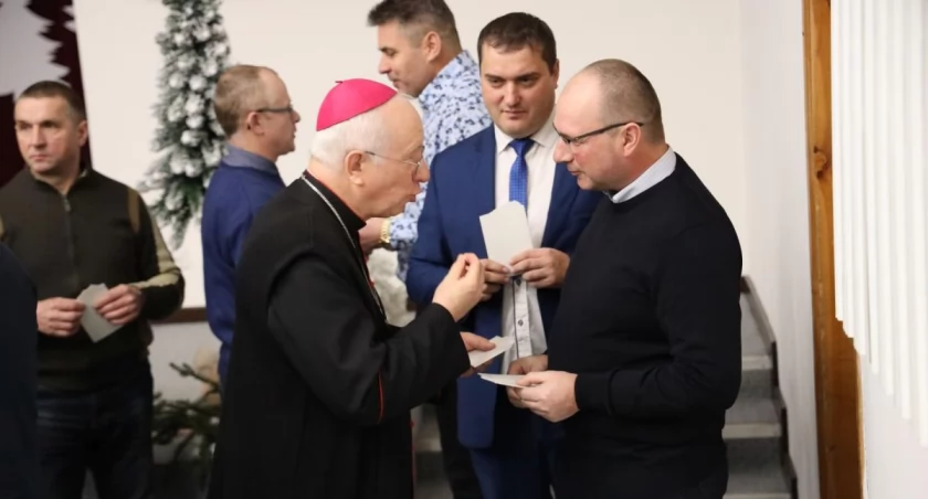 Łowicz. Spotkanie opłatkowe nadzwyczajnych szafarzy Komunii Świętej (foto)