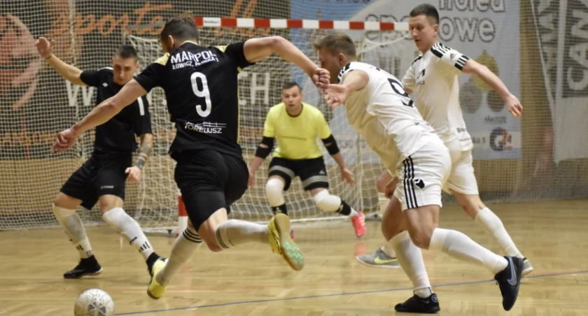 ŁoLiF. Wyniki spotkań z weekendu 16-17 grudnia (foto)