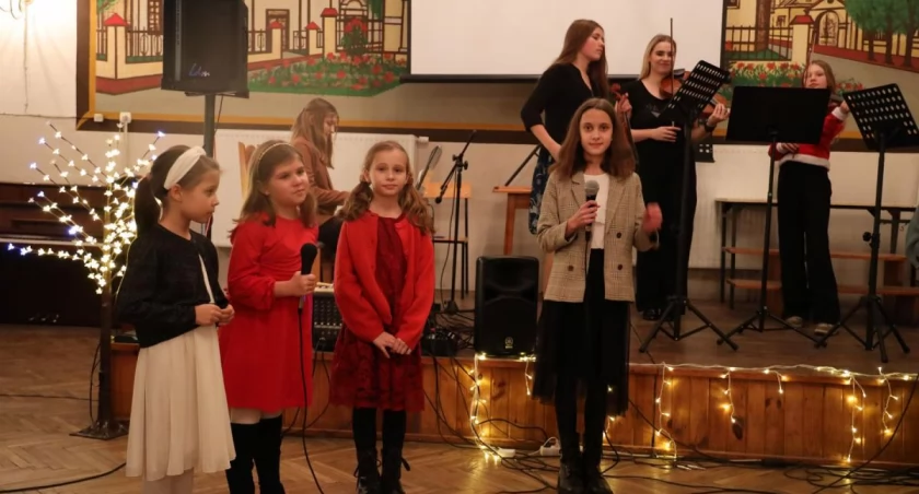 Artystyczne Studio STAR w Świątecznym Koncercie (foto, film)