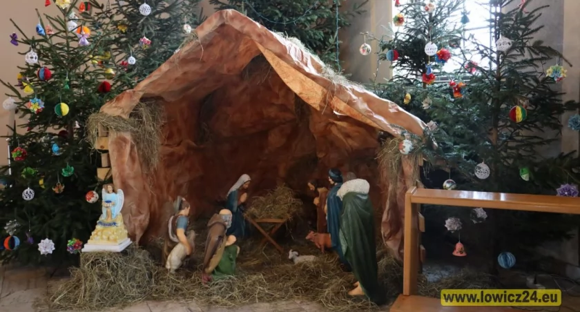 Żłóbki w kościołach gotowe. W oczekiwaniu na Narodziny Jezusa (foto)