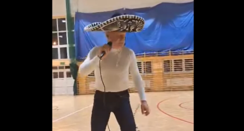 Mieczysław Szymajda śpiewająco żegna rok 2023! (film)
