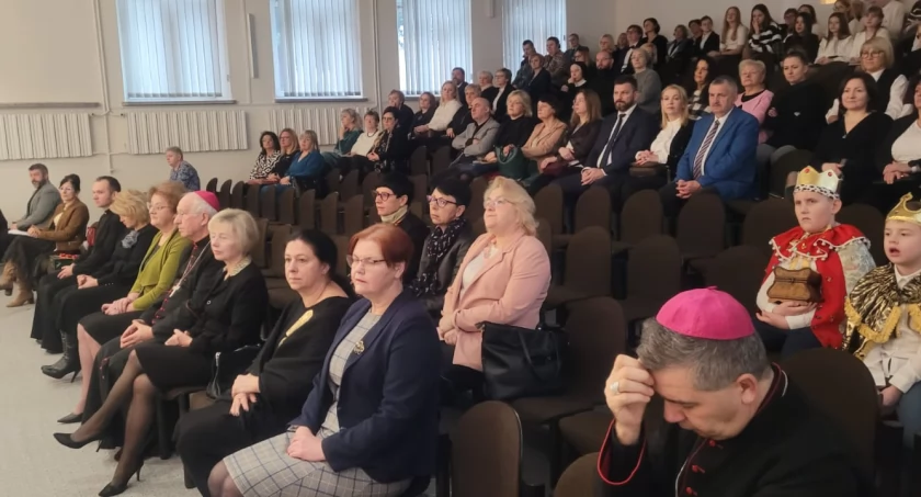Łowicz. Spotkanie opłatkowe biskupów z dyrektorami szkół