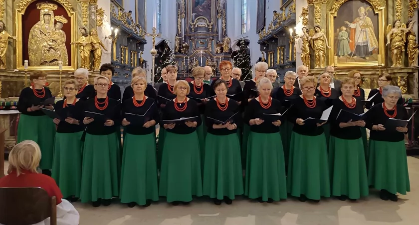 Koncert kolęd chóru Canticum w łowickiej Katedrze (foto, film)