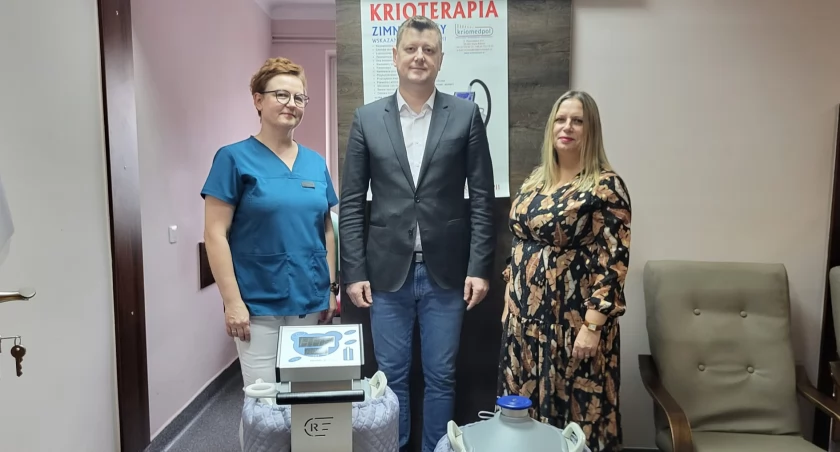 Szpital w Łowiczu otrzymał sprzęt medyczny od gminy Nieborów