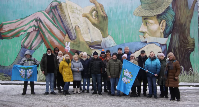 Sympatycy PO z Łowicza pojechali do Gdańska, by oddać hołd Pawłowi Adamowiczowi (foto)