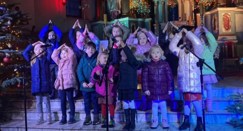 W kościele Świętego Ducha zaśpiewali kolędy Jezusowi (foto, film)