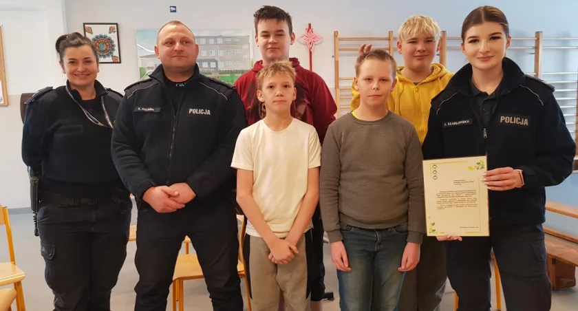 MOS Kiernozia. Policjanci o bezpieczeństwie (foto)
