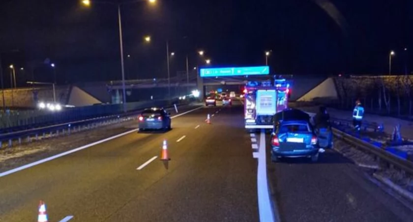 Jazda na zderzaku przyczyną stłuczki na A2