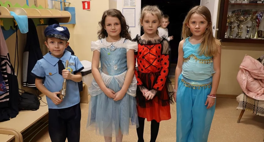Bal karnawałowy w podstawówce w Bobrownikach (foto)