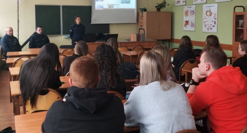 Policjanci odwiedzili łowicki Ekonomik