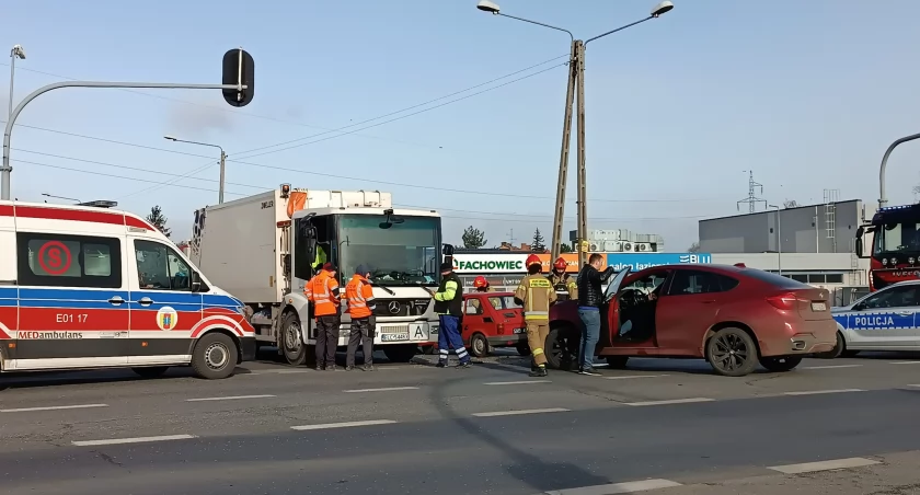Wypadek na skrzyżowaniu Łęczyckiej z Prymasowską (foto) AKTUALIZACJA!