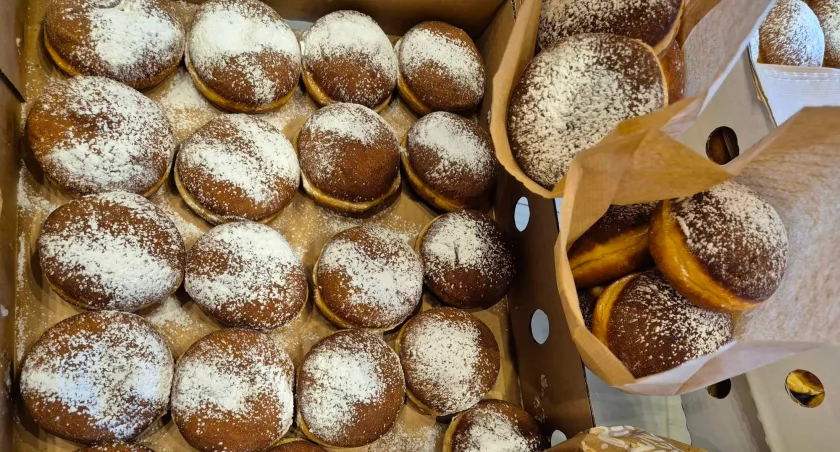 Dzisiaj tłusty czwartek! Rozdajemy pączki z piekarni Oskroba