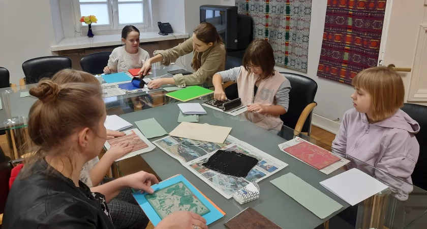 Łowicz. Rodzinne warsztaty graficzne (foto)